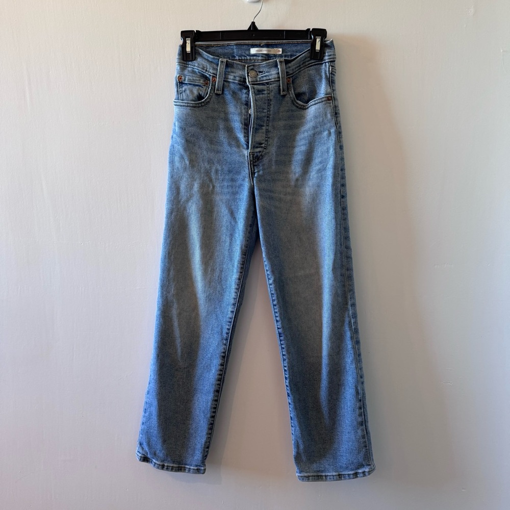 Levi’s Ribcage Straight Denim Jeans Size 26 Button Fly